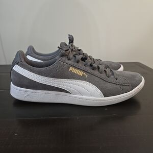 Puma VIKKI Gray Suede Sneakers Size 7.5 Or 38